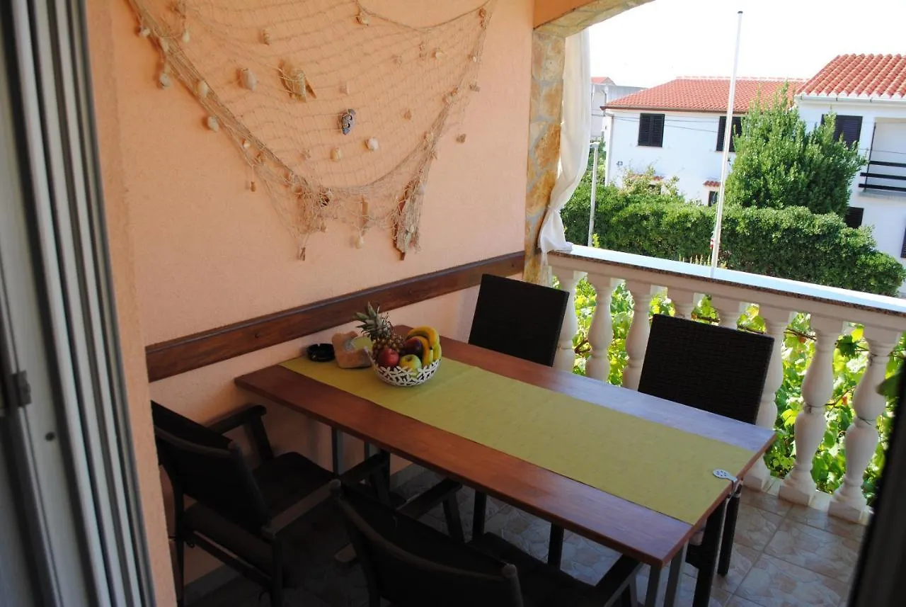 Apartments Vidolma Povlja