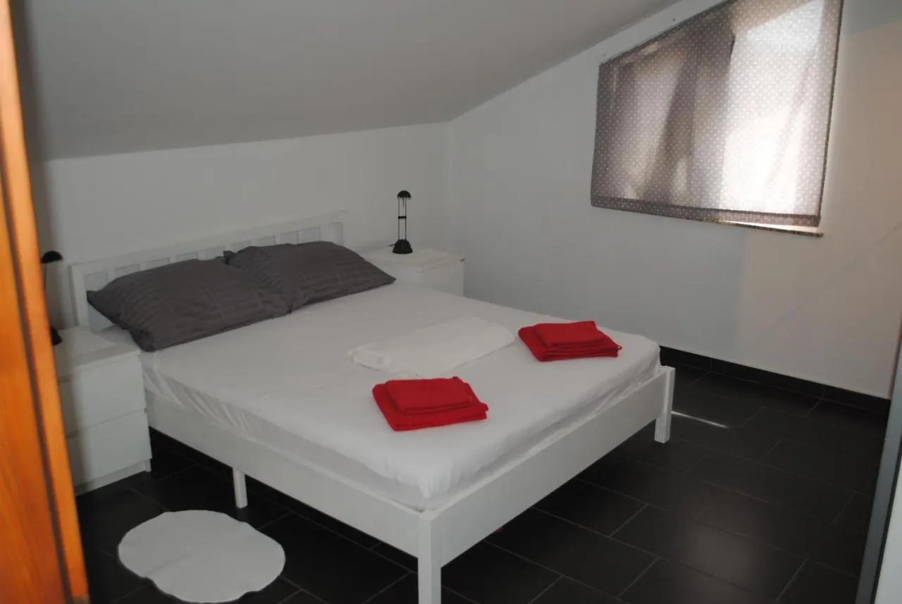 Apartments Vidolma Povlja