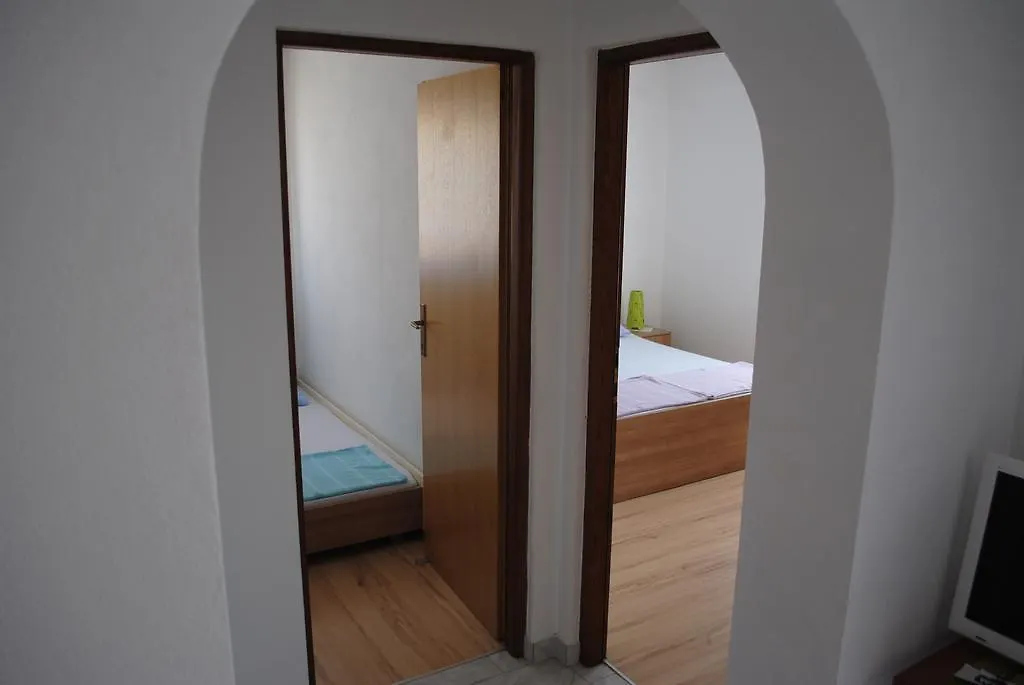 Apartments Vidolma Povlja  Croatia