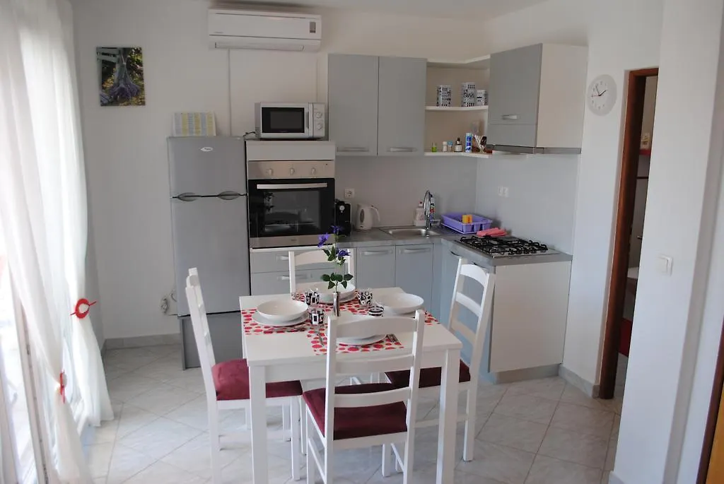 Apartments Vidolma Povlja