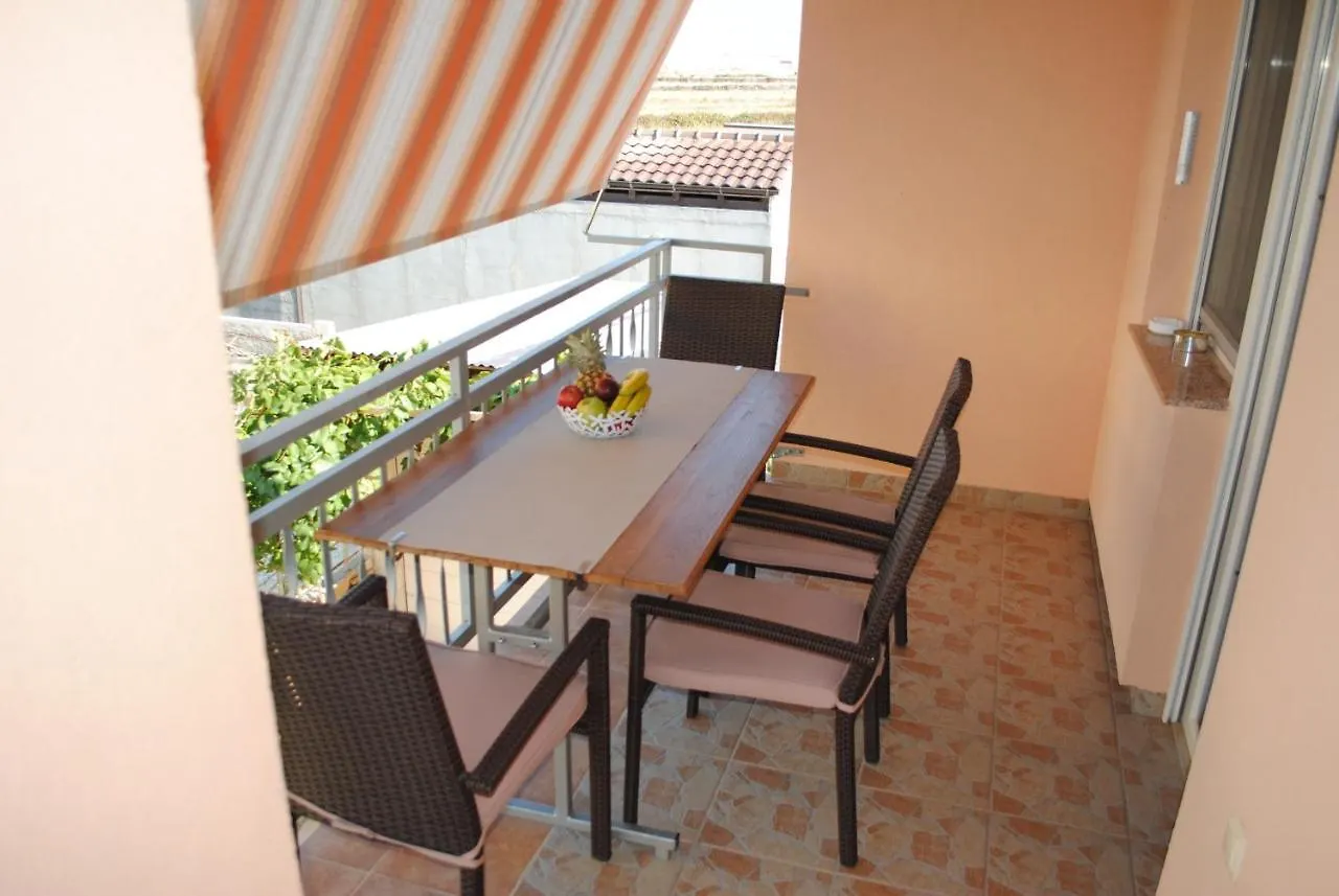 Apartments Vidolma Povlja