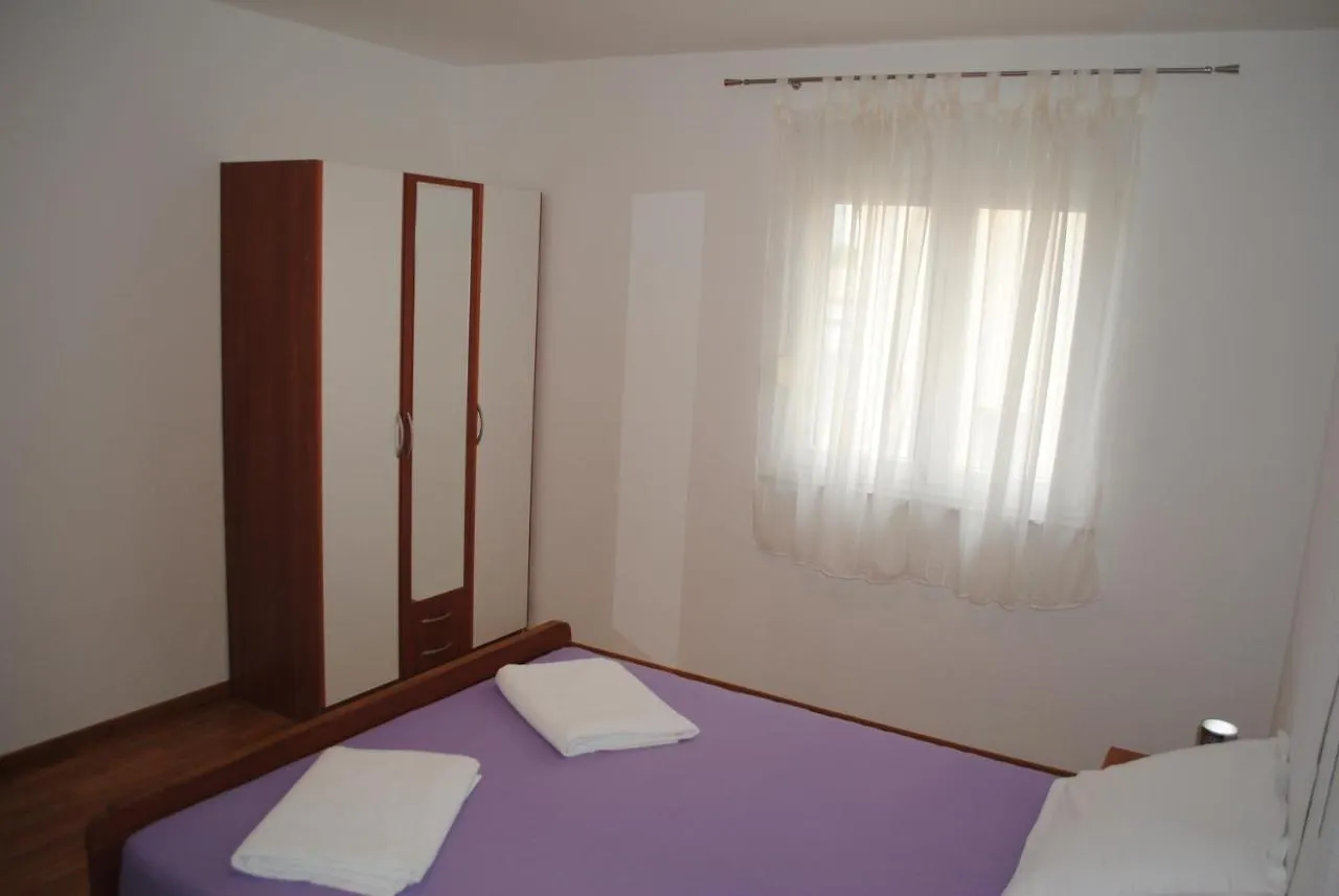Apartments Vidolma Povlja