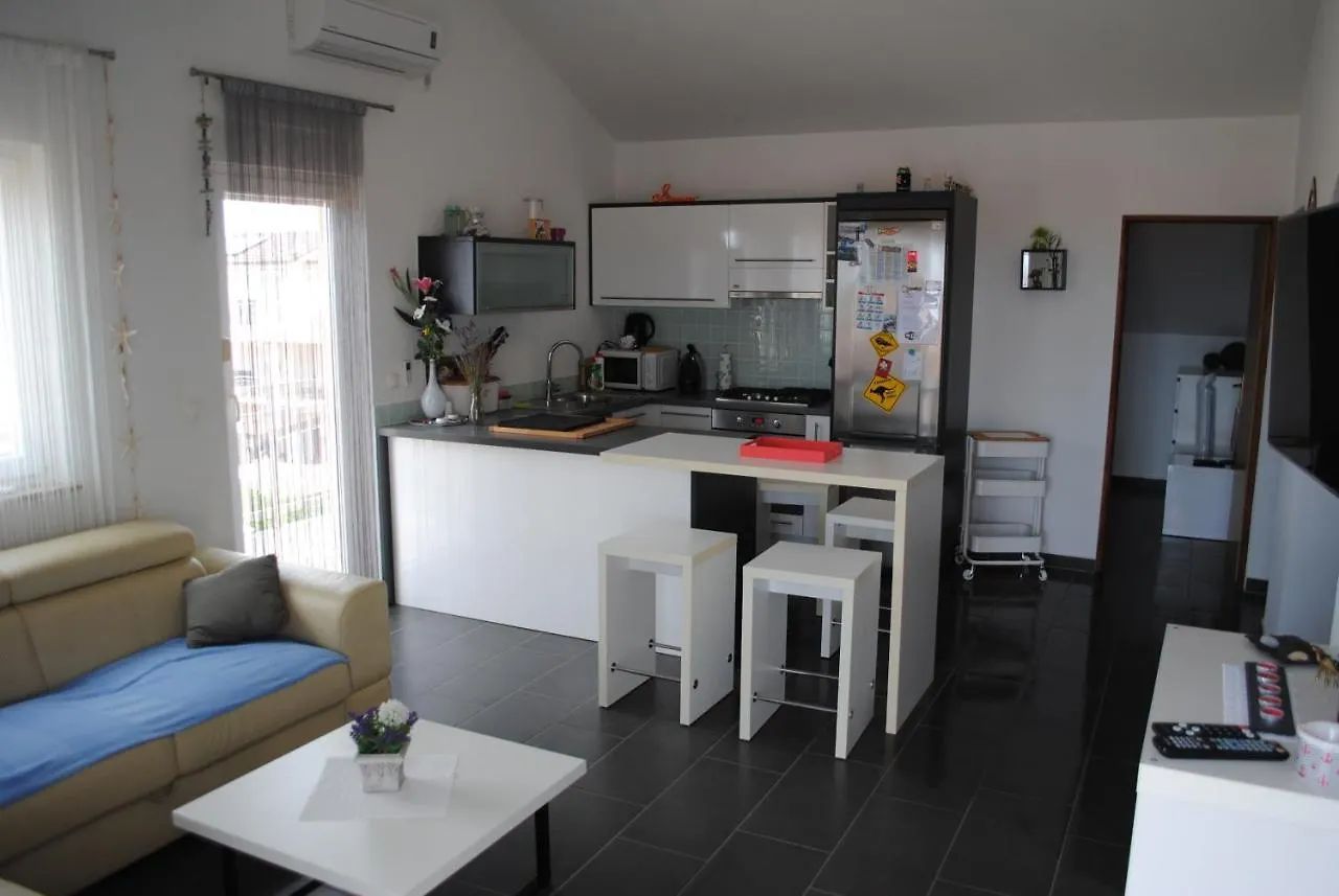 Apartments Vidolma Povlja  Croatia